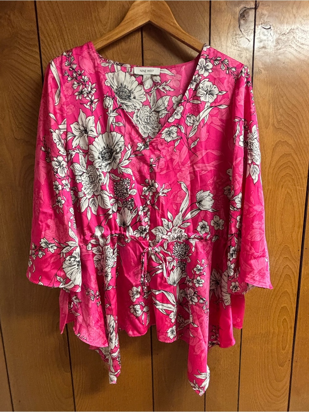 Nine West Pink Floral V-Neck quarter sleeve blouse.